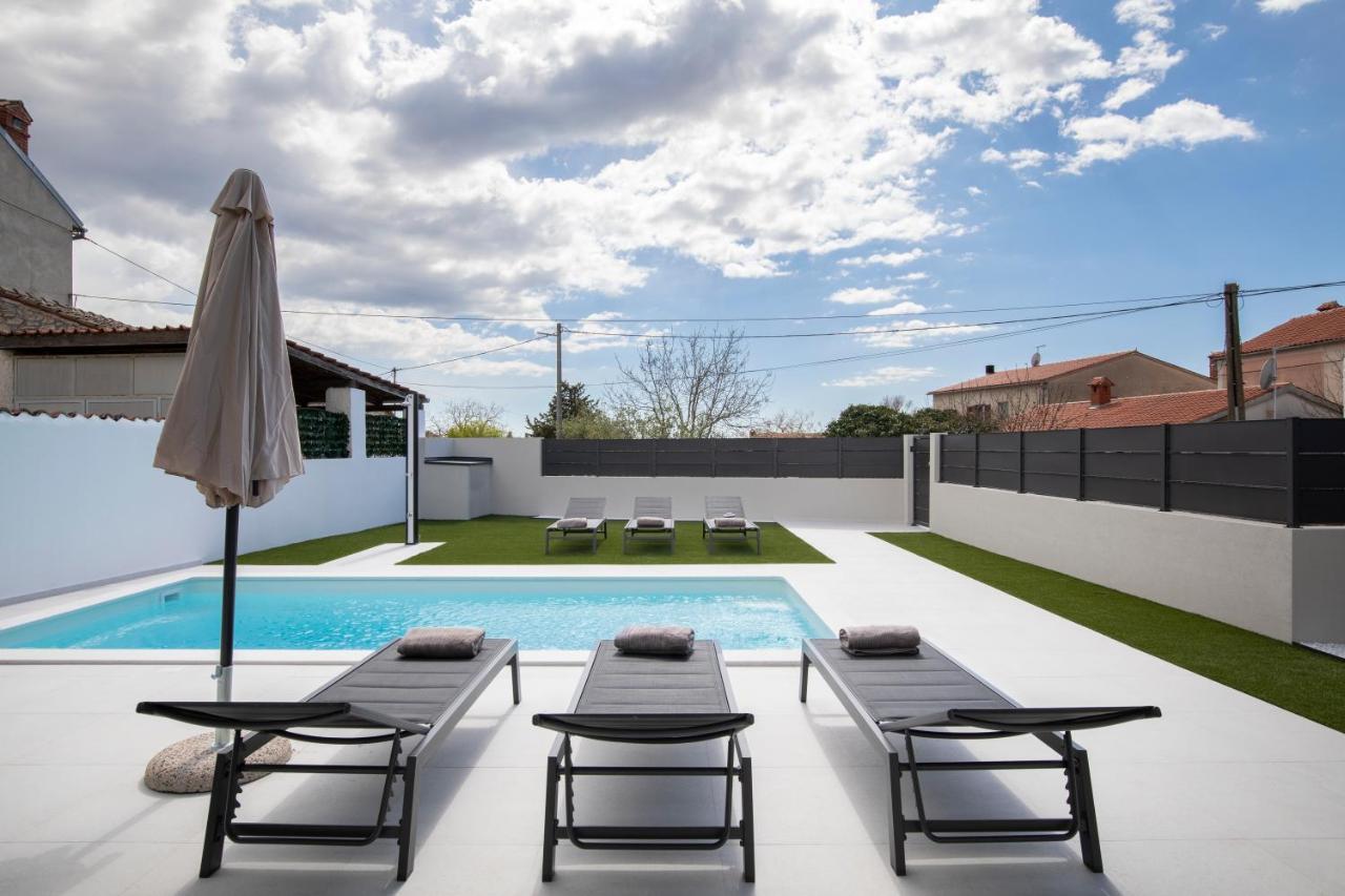 Villa Artis PUY Exterior foto